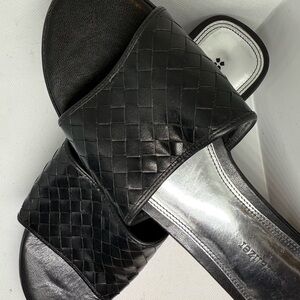 Naturalizer Nesta Black Slide Sandals with Woven Texture Size 8M